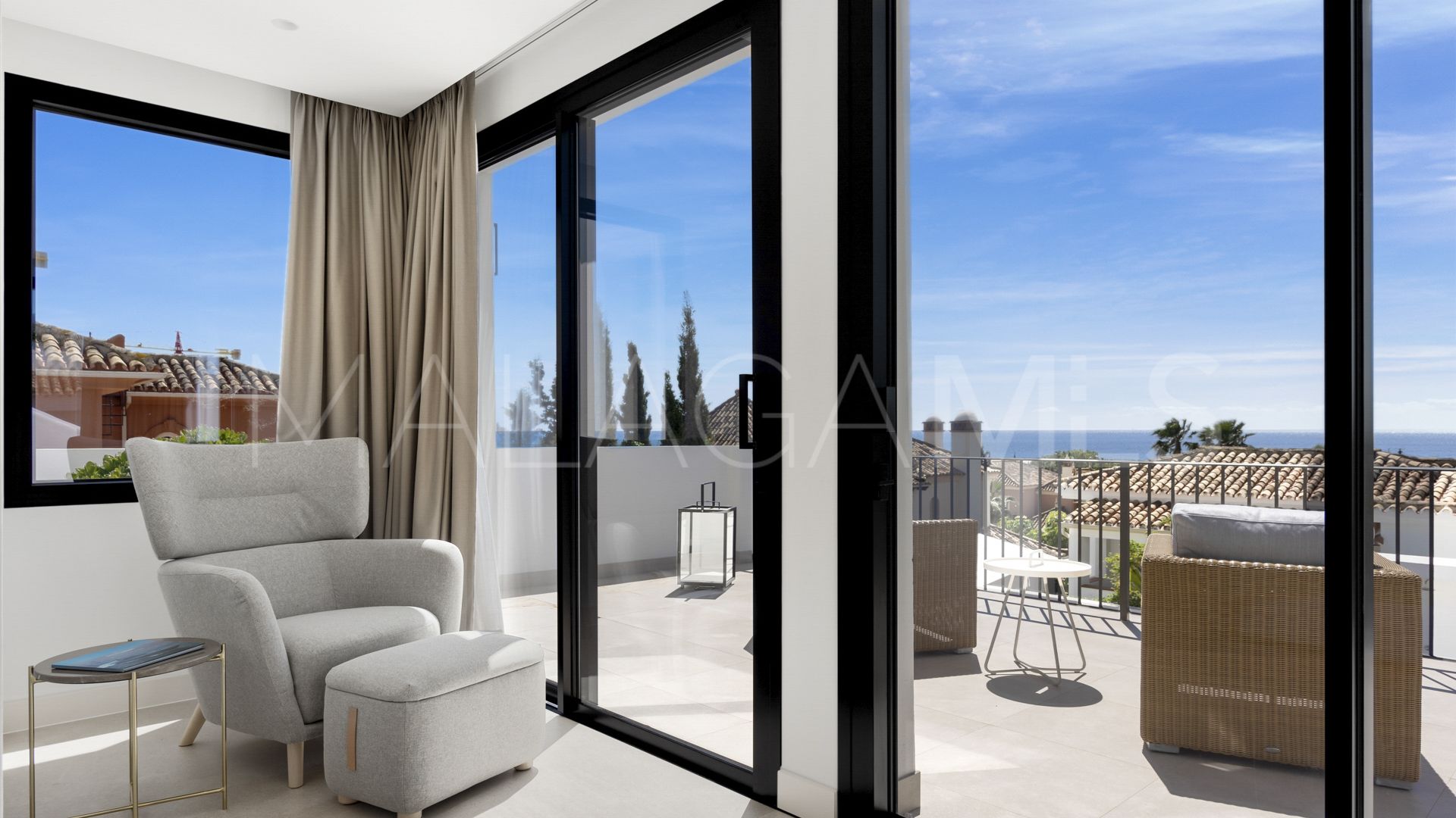 For sale villa with 5 bedrooms in Las Chapas