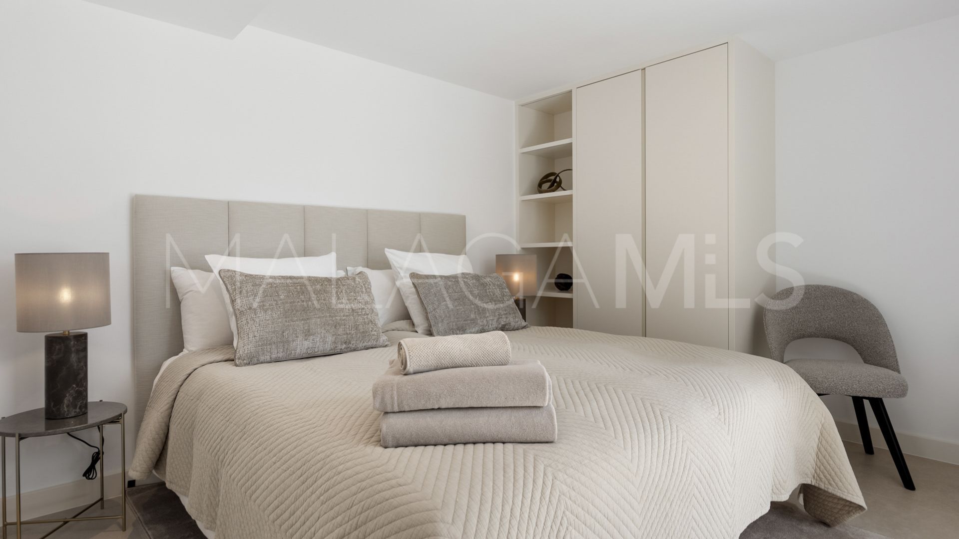 For sale villa with 5 bedrooms in Las Chapas