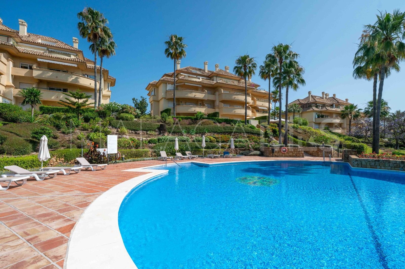 Zweistöckiges penthouse for sale in Elviria Hills