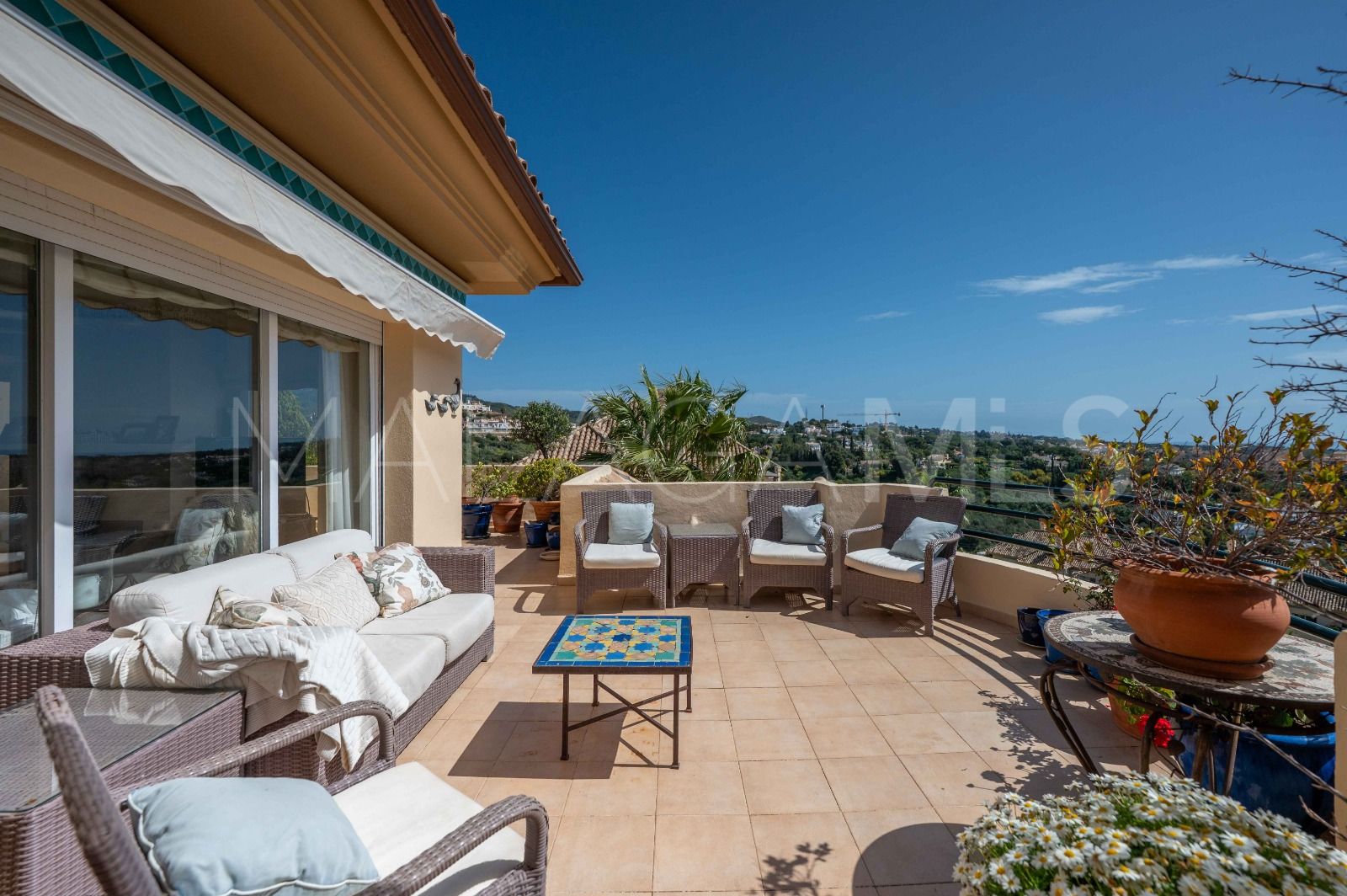 Zweistöckiges penthouse for sale in Elviria Hills