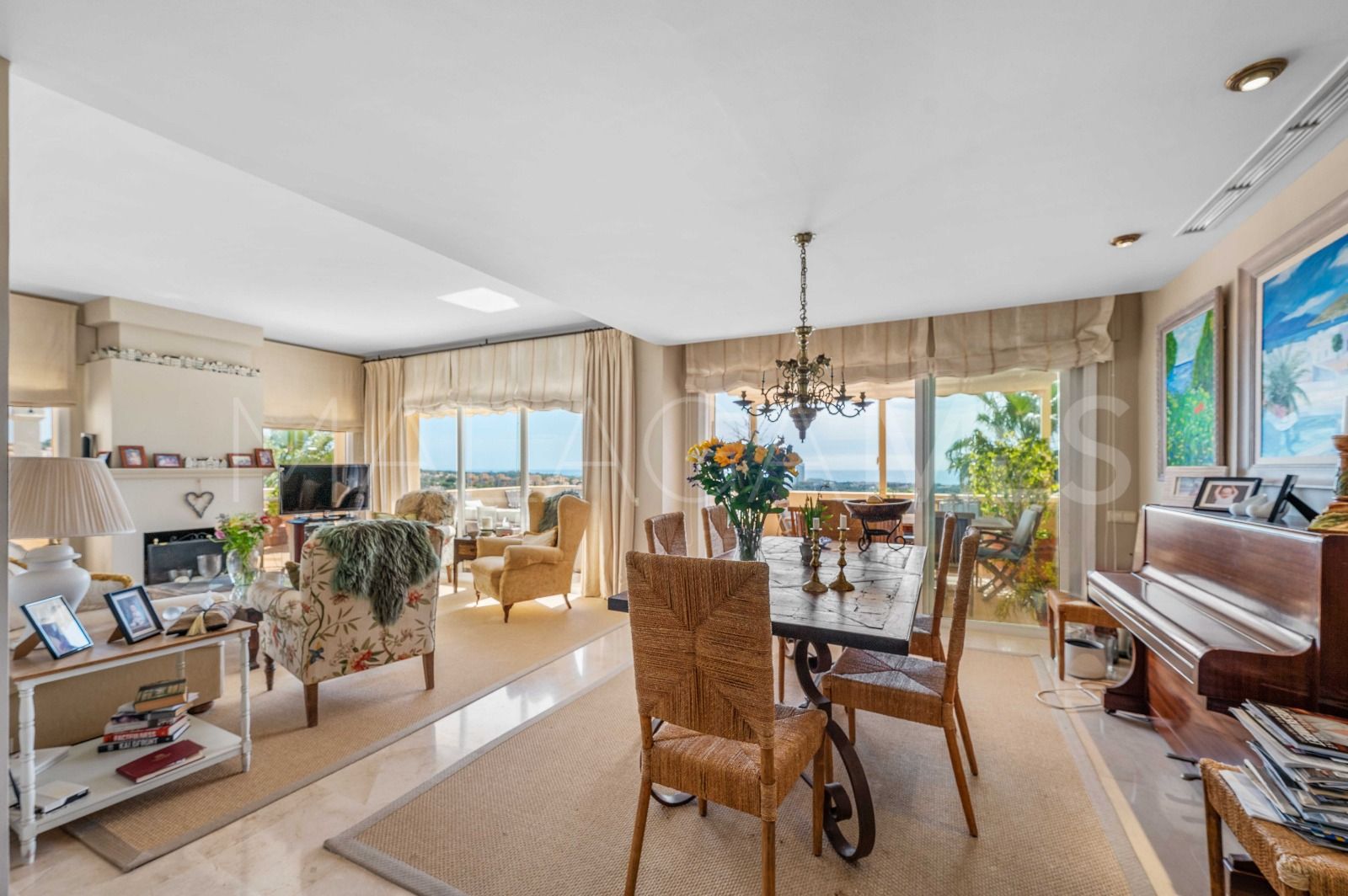 Zweistöckiges penthouse for sale in Elviria Hills