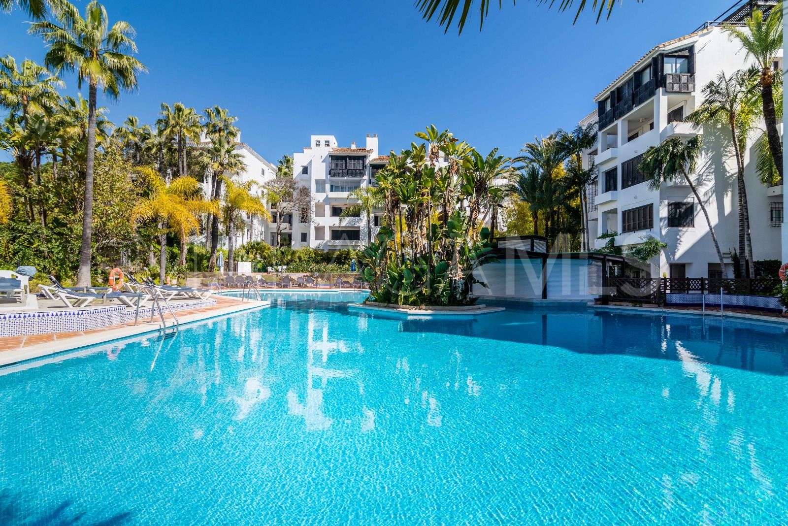 For sale apartment in Jardines de las Golondrinas
