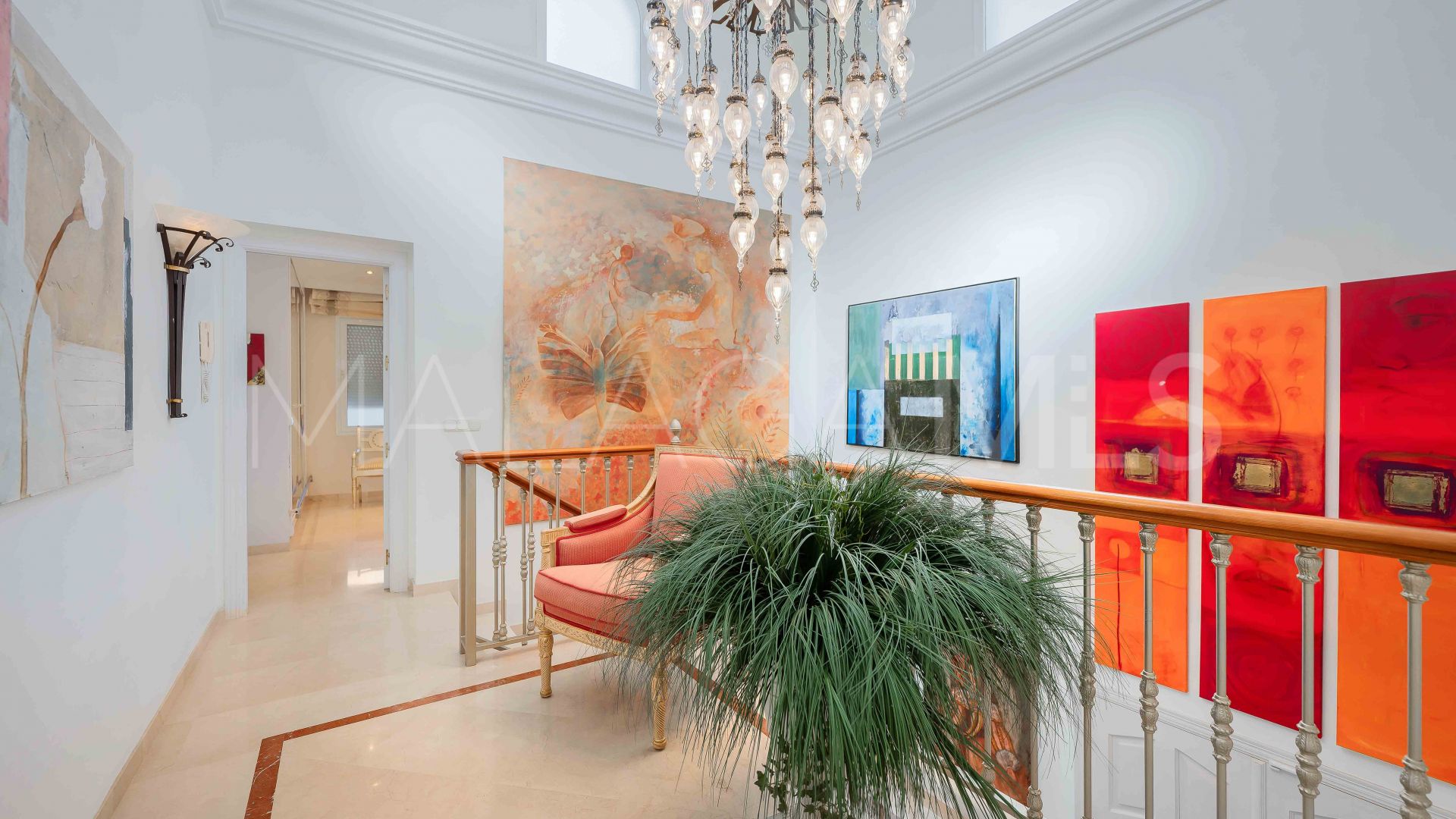 Hus i byn for sale in Elviria