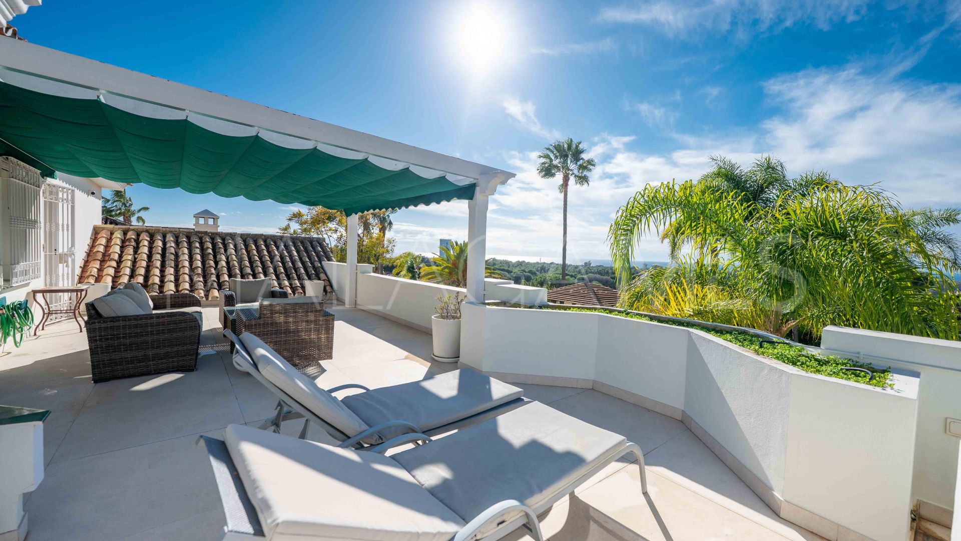 Hus i byn for sale in Elviria