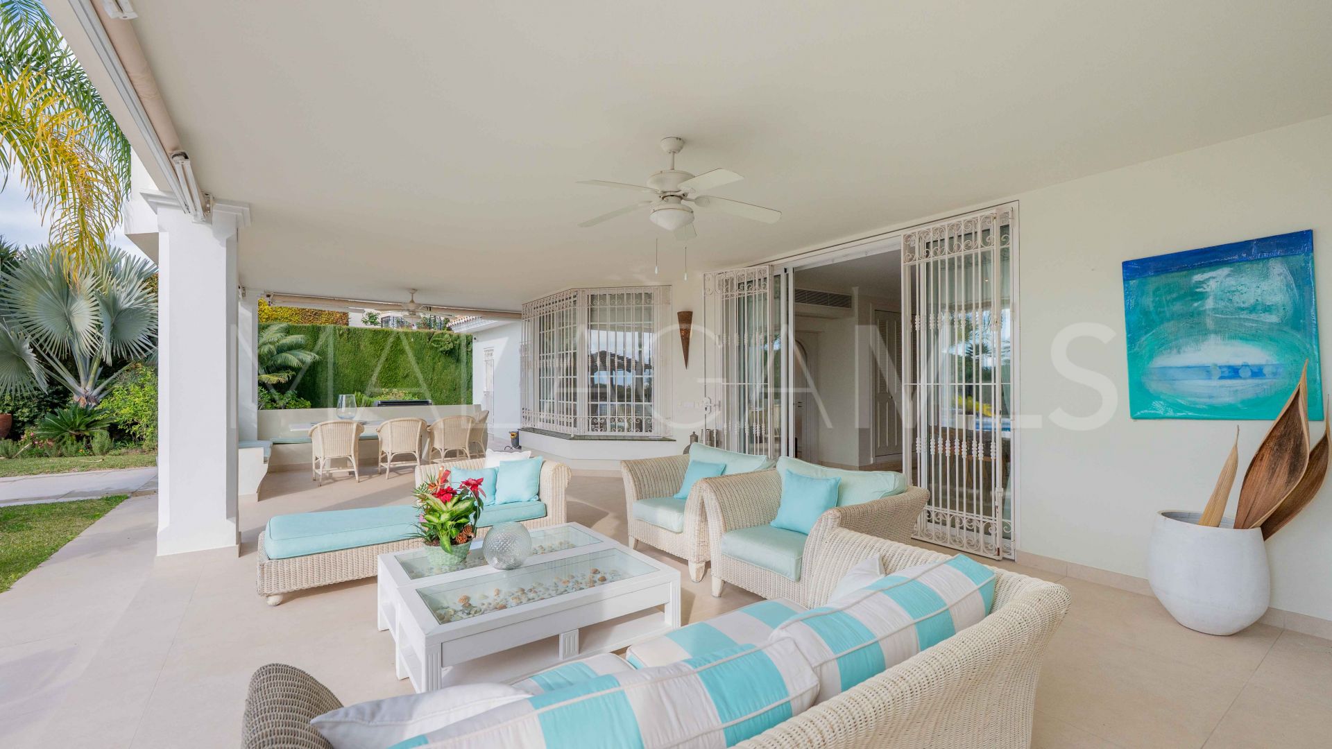 Hus i byn for sale in Elviria