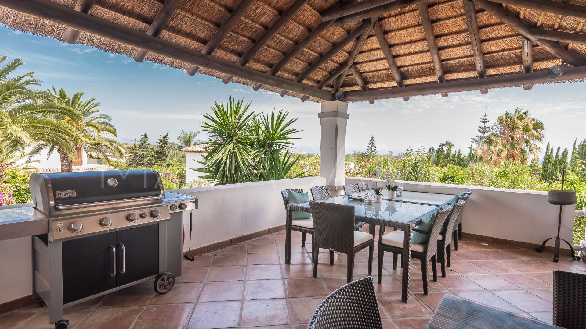 Villa for sale in Elviria