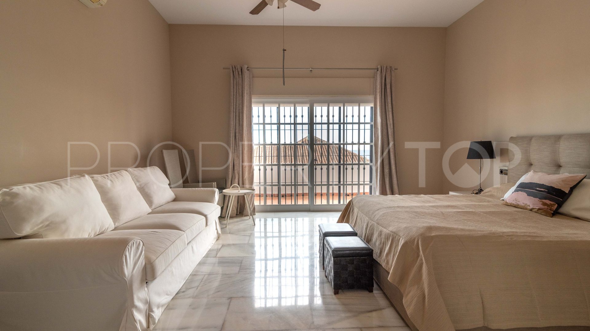 House with 3 bedrooms for sale in Cala de Mijas