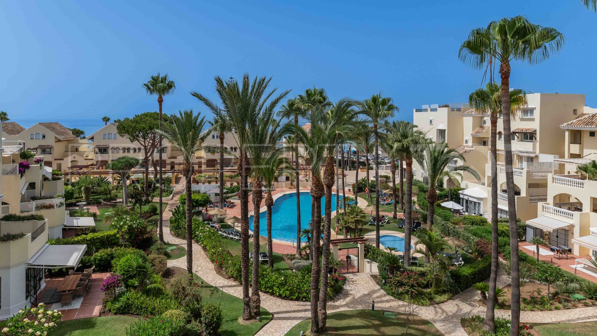 Property for sale in White Pearl Beach, Marbella East