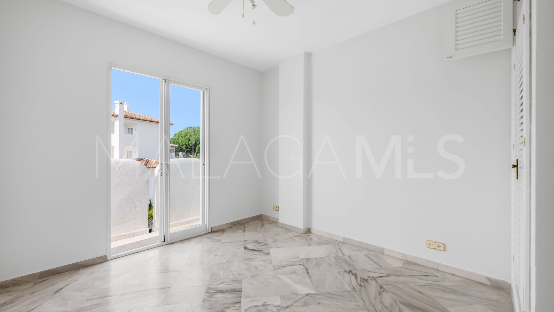 Apartamento for sale in Elviria