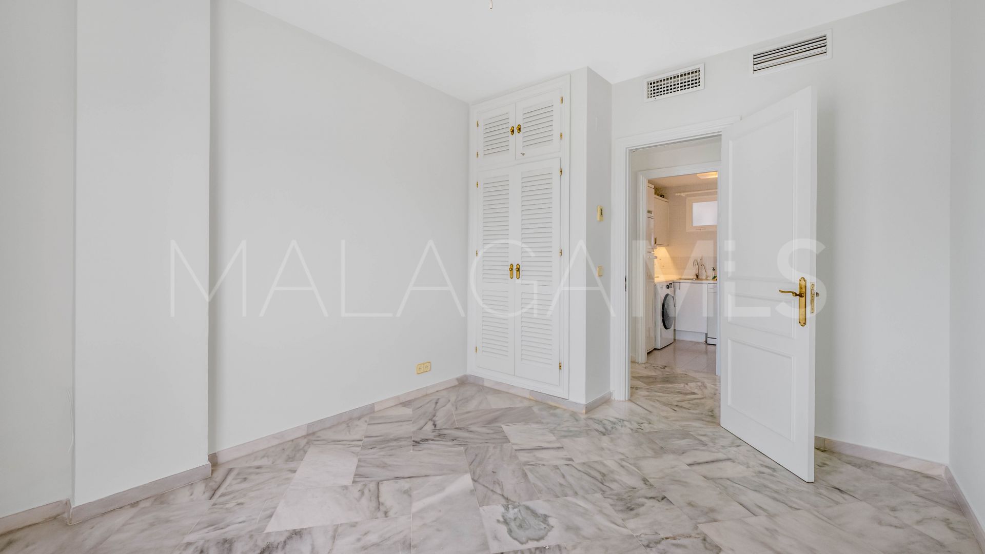 Apartamento for sale in Elviria