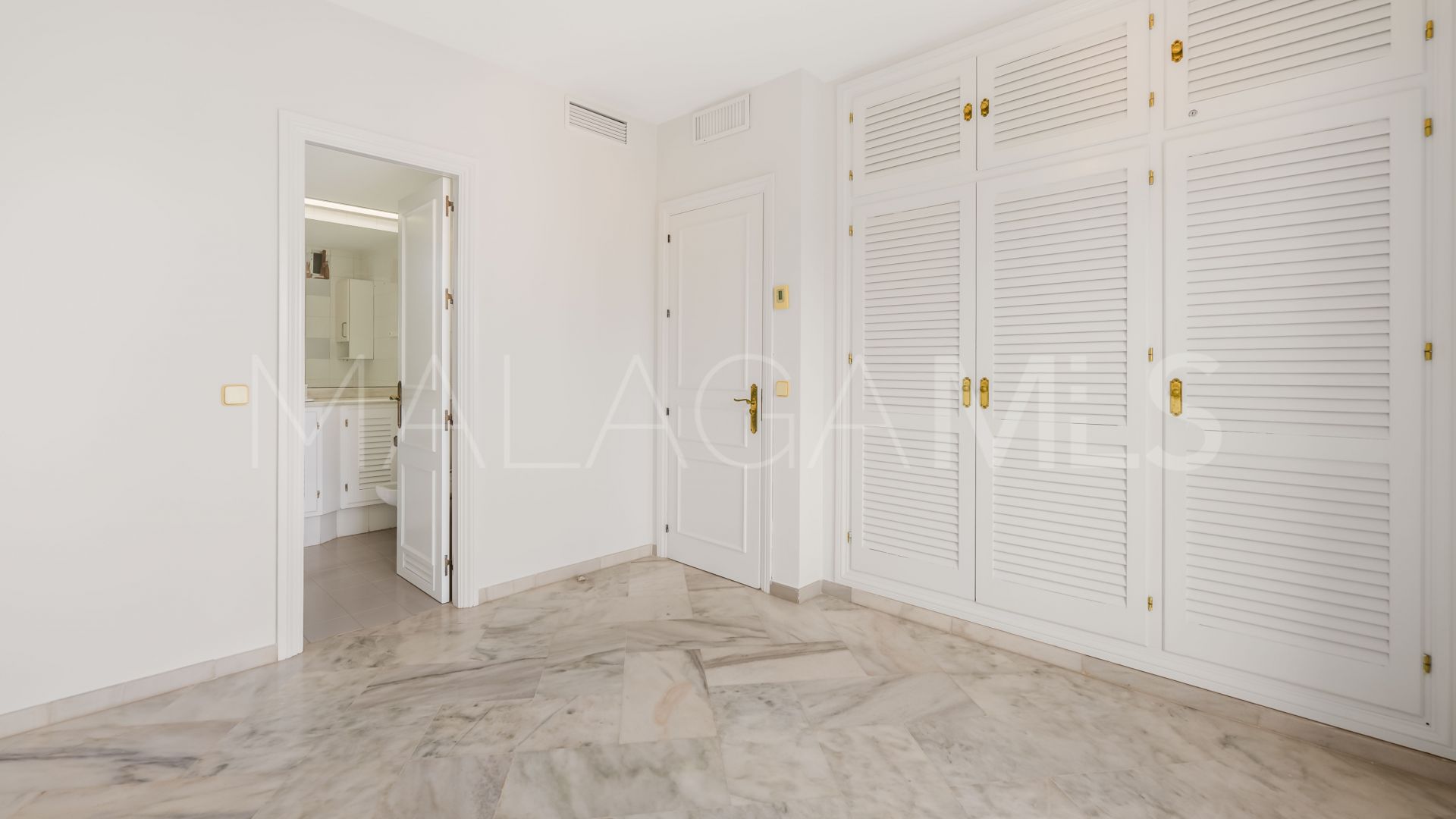 Apartamento for sale in Elviria