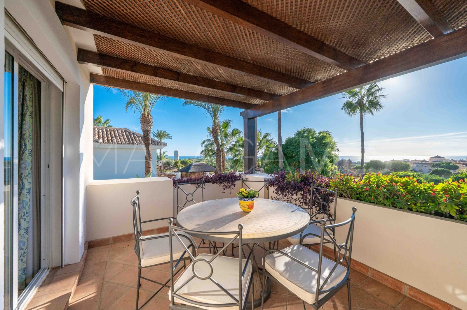 Villa for sale in Elviria