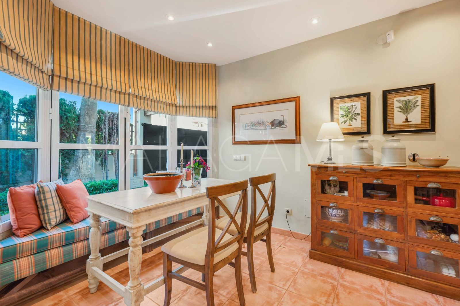 Villa for sale in Elviria