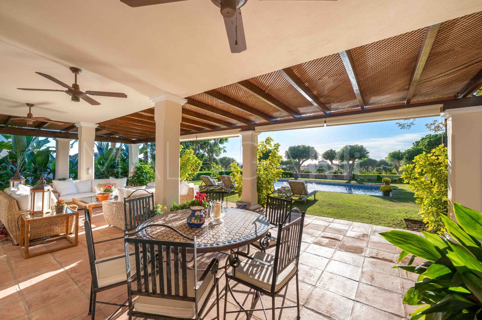 Villa for sale in Elviria