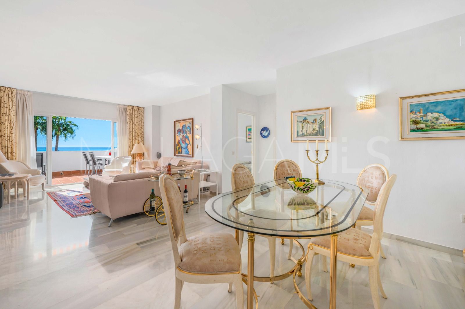 Duplex penthouse for sale in Sitio de Calahonda