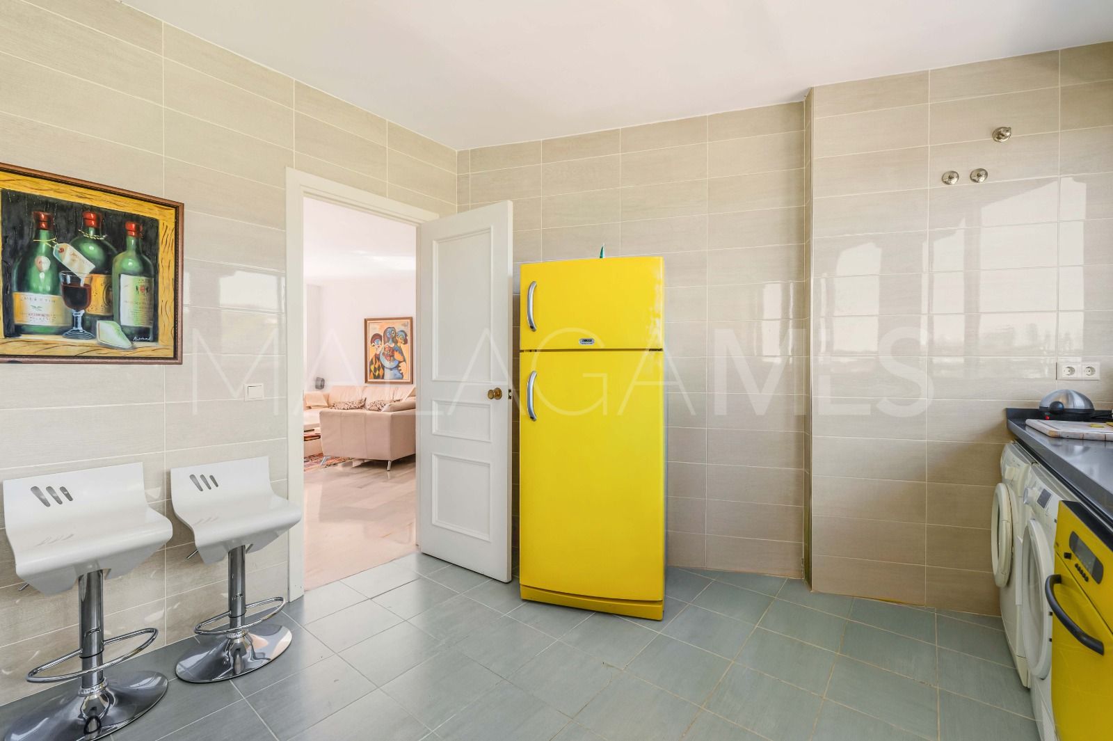 Duplex penthouse for sale in Sitio de Calahonda