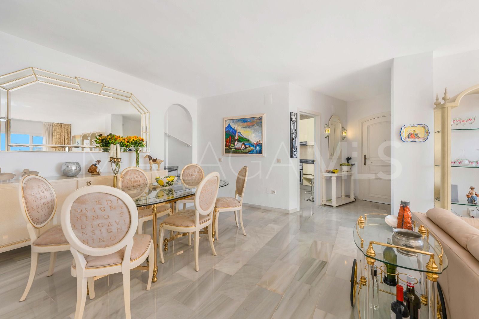 Duplex penthouse for sale in Sitio de Calahonda