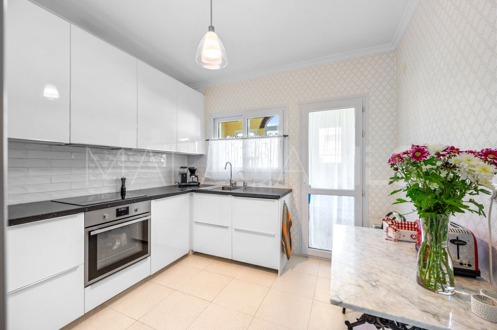 Lägenhet for sale in White Pearl Beach