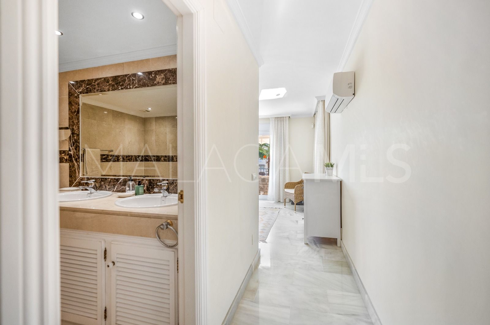 Lägenhet for sale in White Pearl Beach