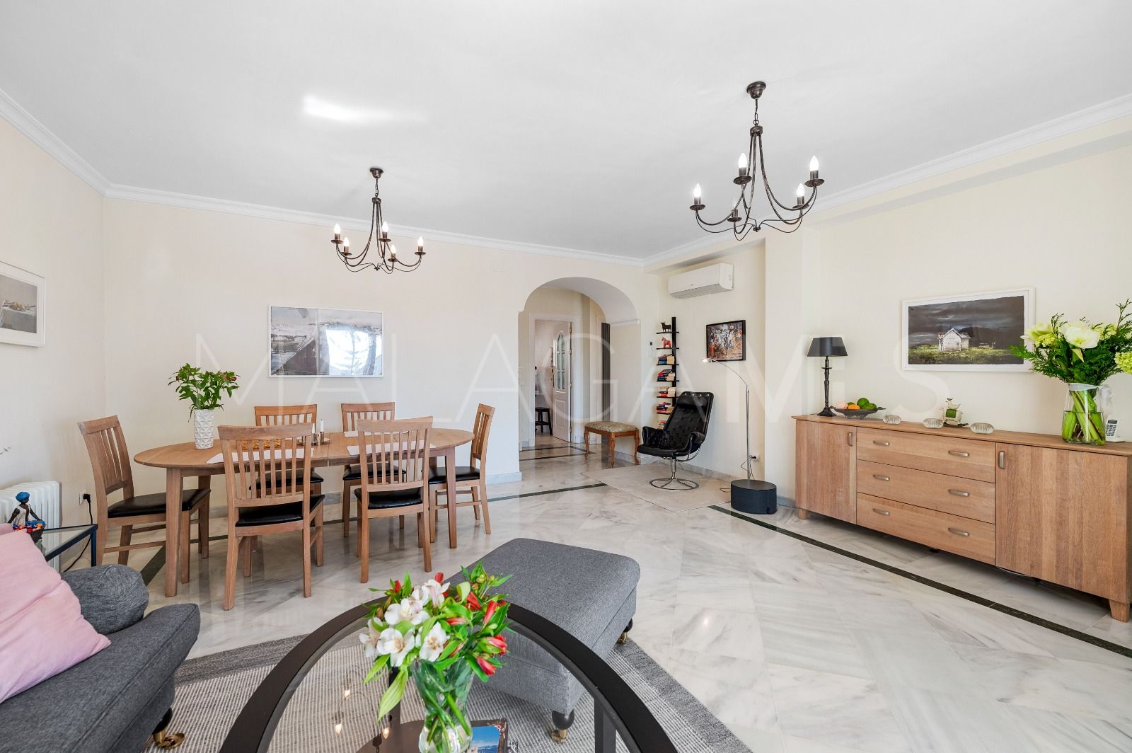 Lägenhet for sale in White Pearl Beach