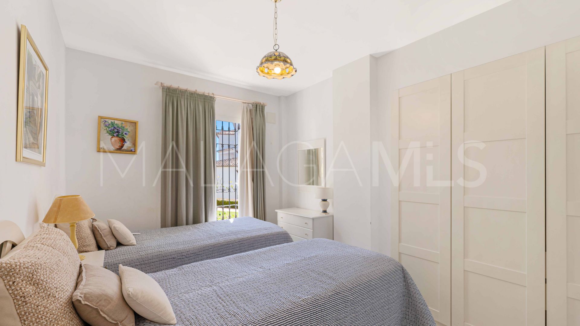 For sale ground floor apartment with 2 bedrooms in Elviria