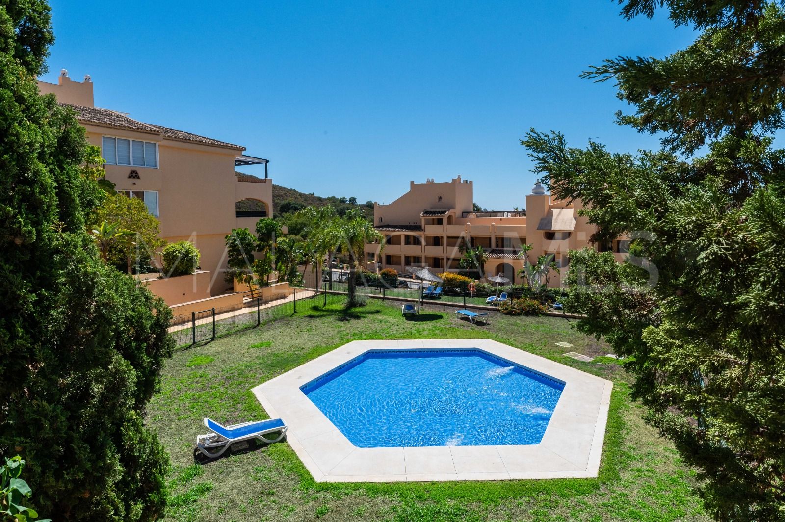 Lägenhet for sale in Elviria