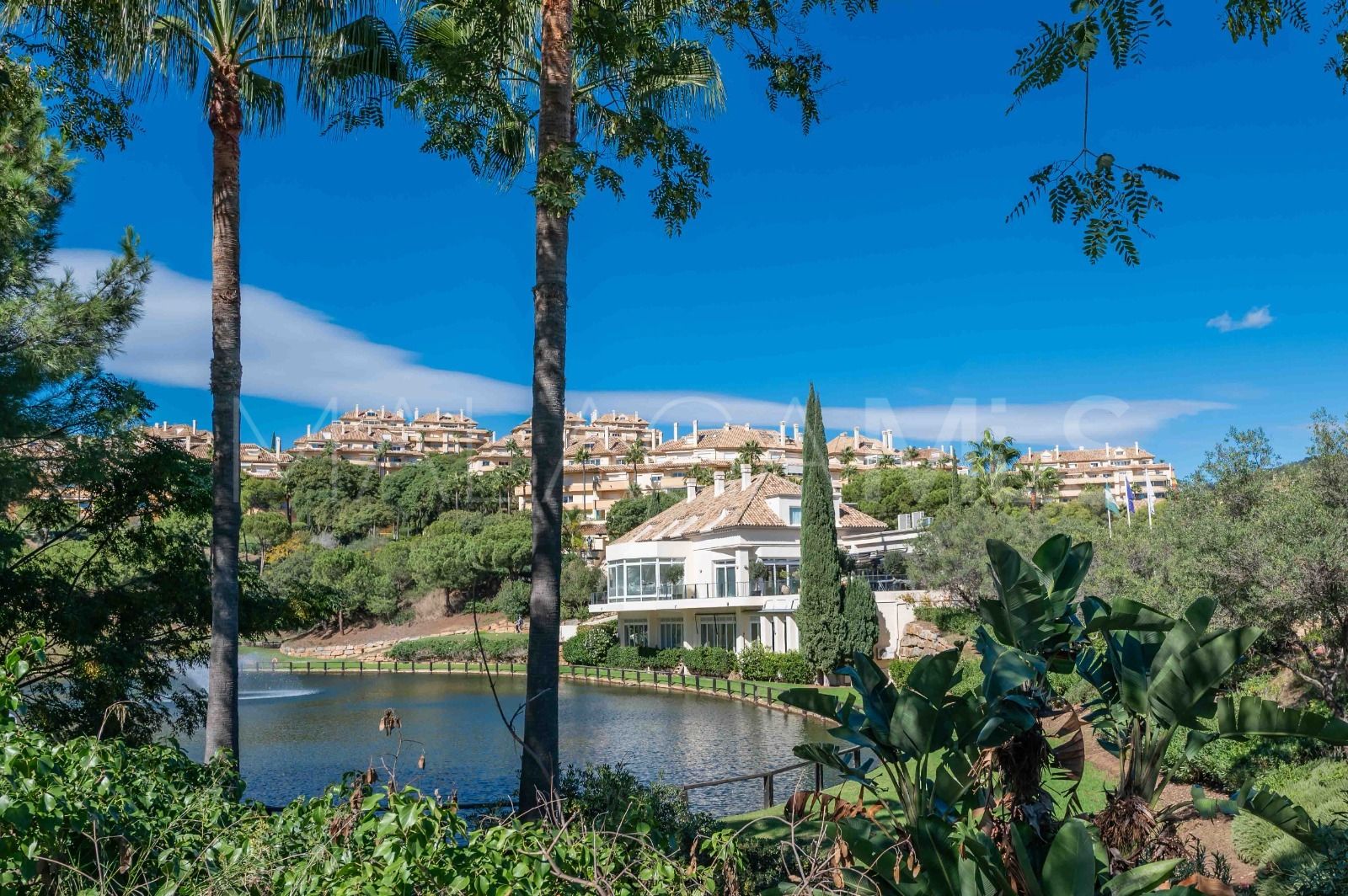 Duplex penthouse for sale in Elviria Hills