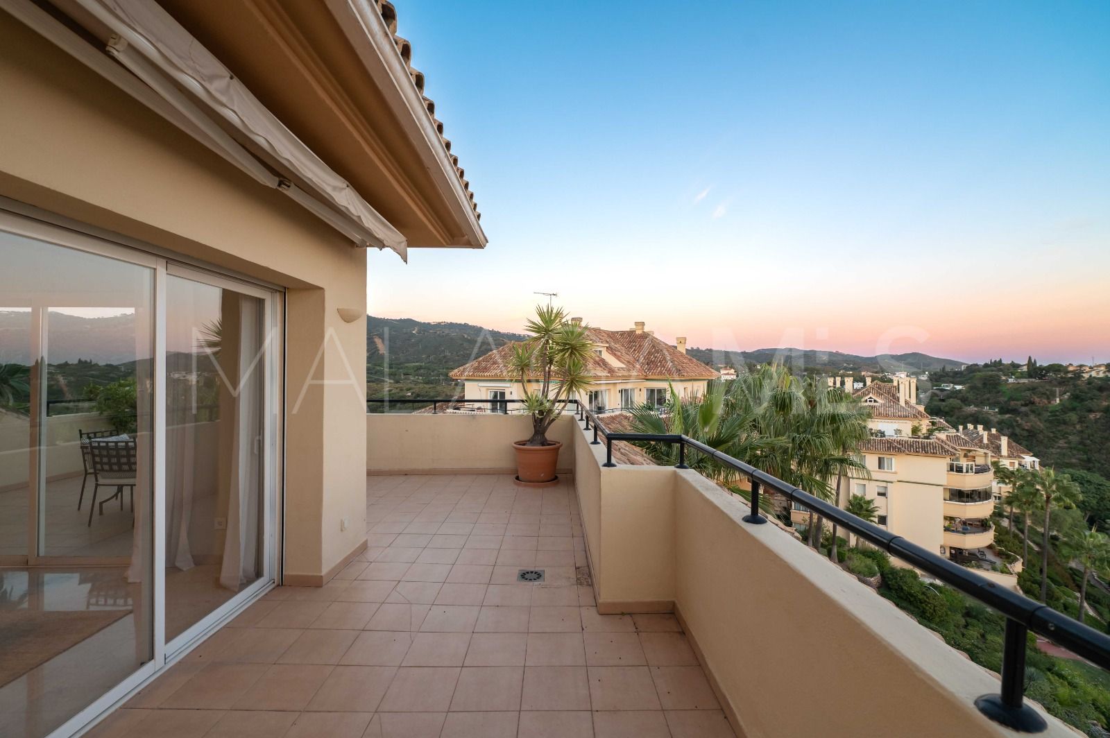 For sale Elviria Hills duplex penthouse with 3 bedrooms