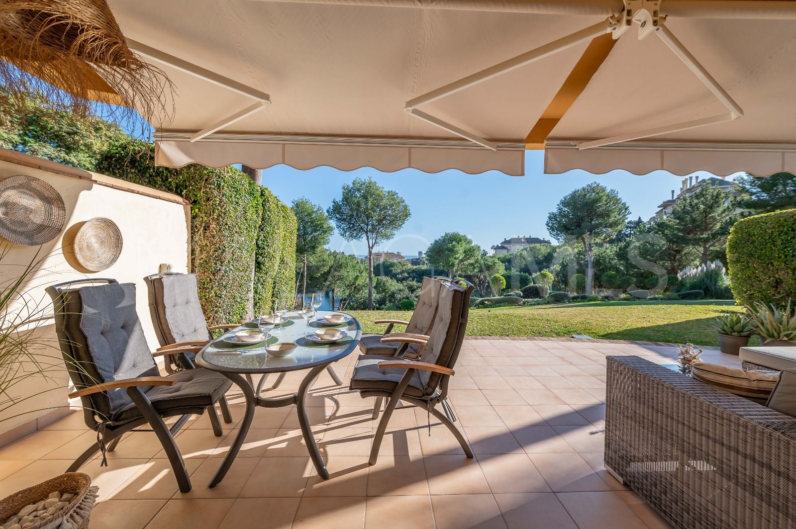 2 bedrooms ground floor apartment for sale in Elviria Hills