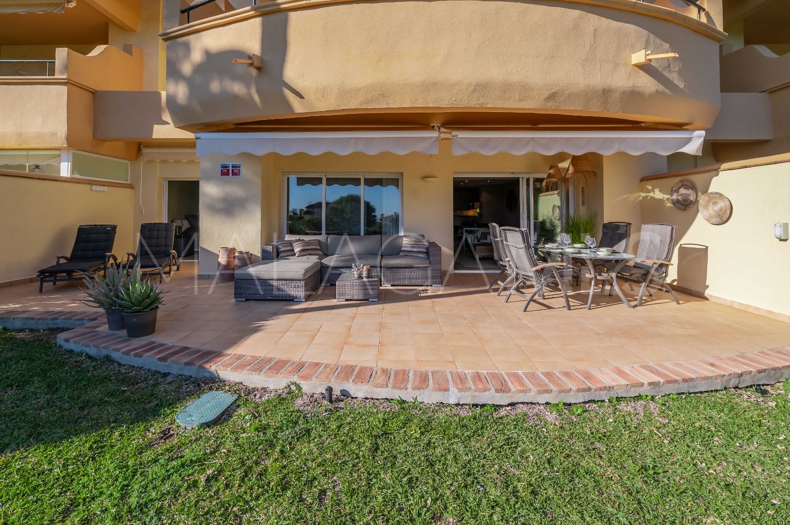 2 bedrooms ground floor apartment for sale in Elviria Hills