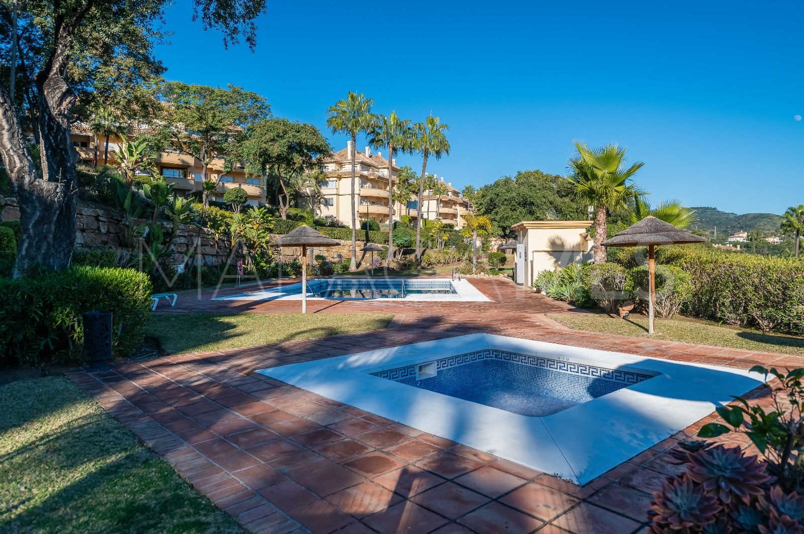 2 bedrooms ground floor apartment for sale in Elviria Hills