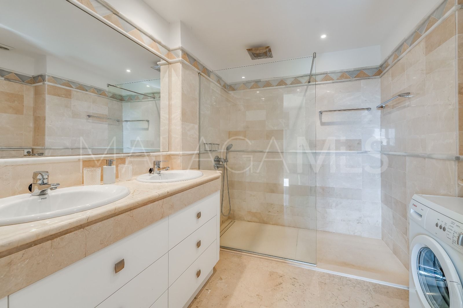 Lägenhet for sale in Elviria Hills