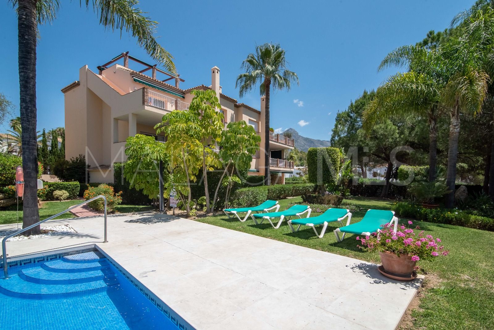 For sale Pueblo de Las Brisas apartment with 3 bedrooms