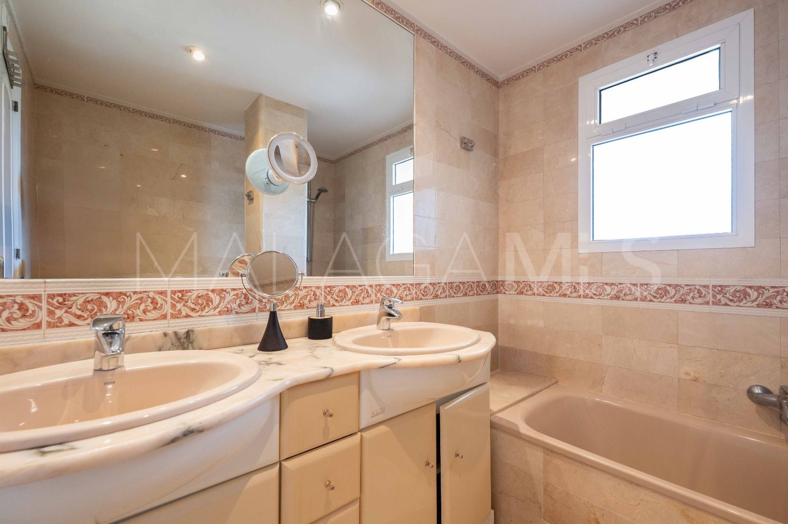 For sale Pueblo de Las Brisas apartment with 3 bedrooms