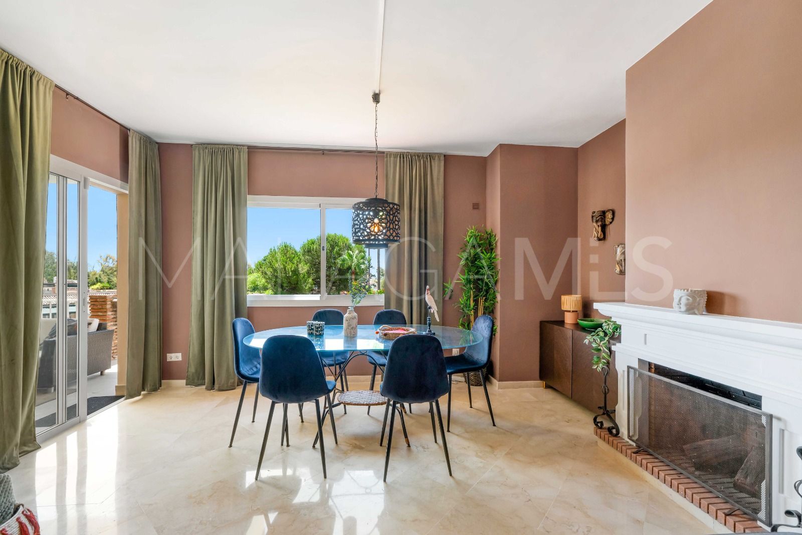 For sale Pueblo de Las Brisas apartment with 3 bedrooms