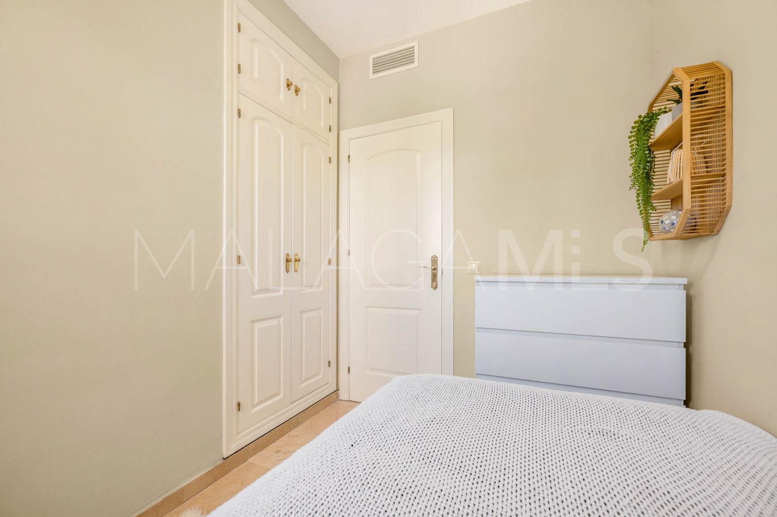 For sale Pueblo de Las Brisas apartment with 3 bedrooms