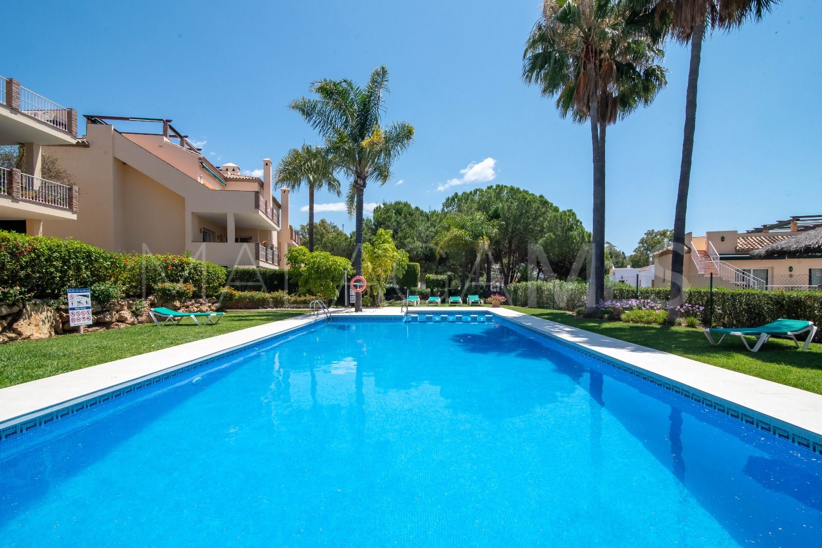 For sale Pueblo de Las Brisas apartment with 3 bedrooms