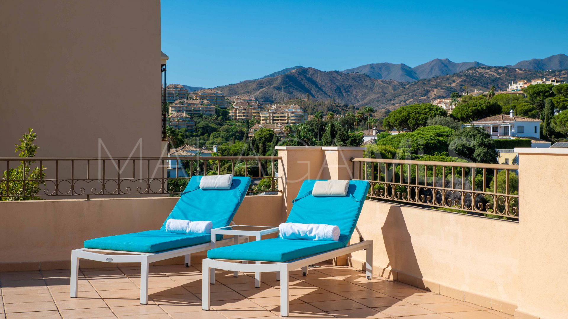 Tvåvånings takvåning for sale in Hacienda Elviria