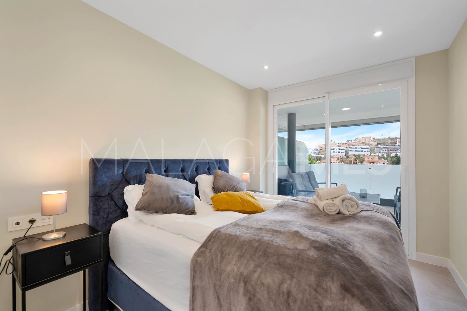 3 bedrooms apartment in Cala de Mijas for sale