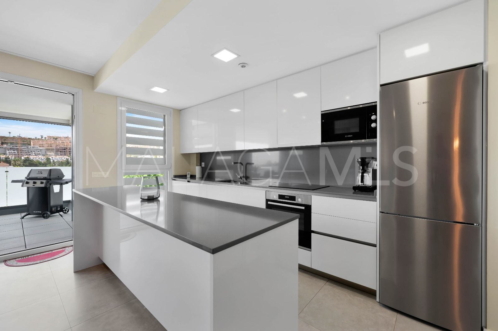 3 bedrooms apartment in Cala de Mijas for sale