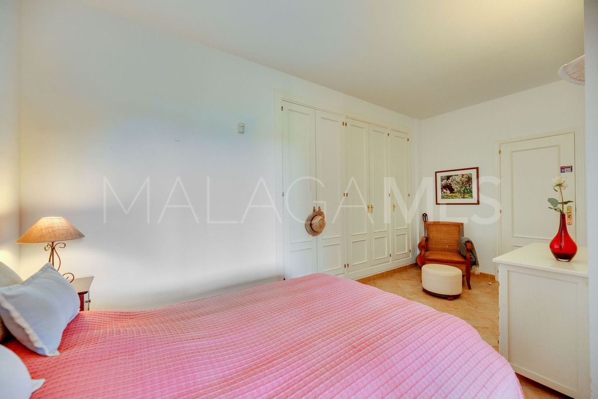 Buy apartment in La Mairena with 3 bedrooms