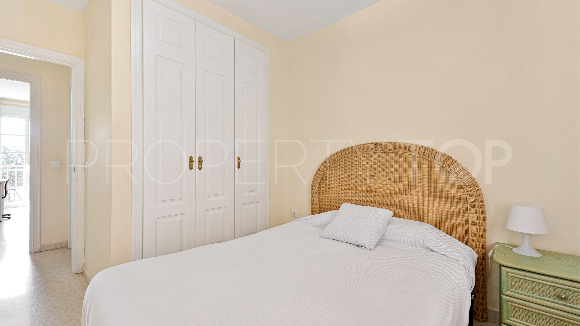Apartamento con 3 dormitorios en venta en Malaga