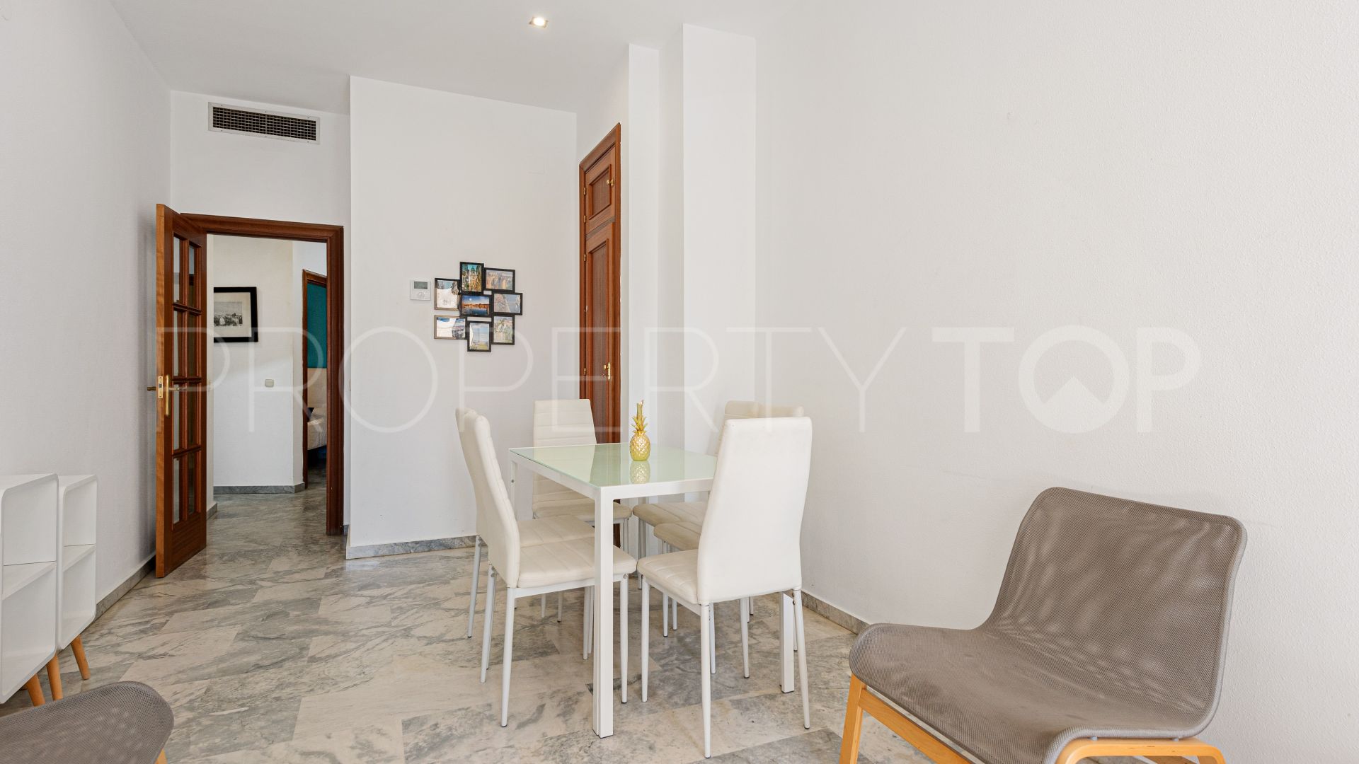2 bedrooms apartment in Malaga for sale