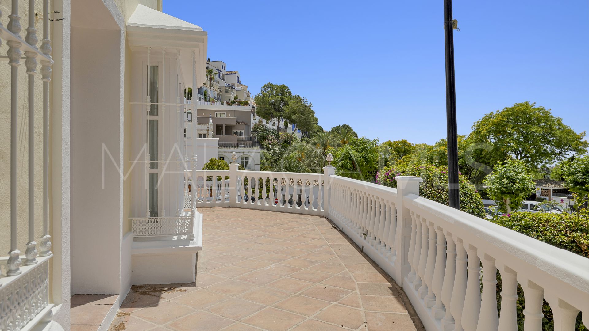 Town house for sale in Benahavis Centro