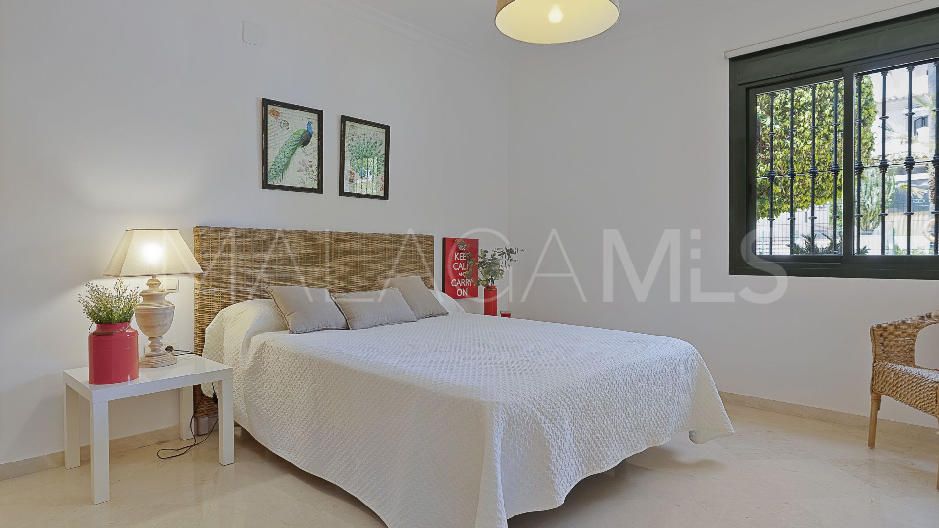 San Pedro de Alcantara, apartamento planta baja a la venta de 3 bedrooms