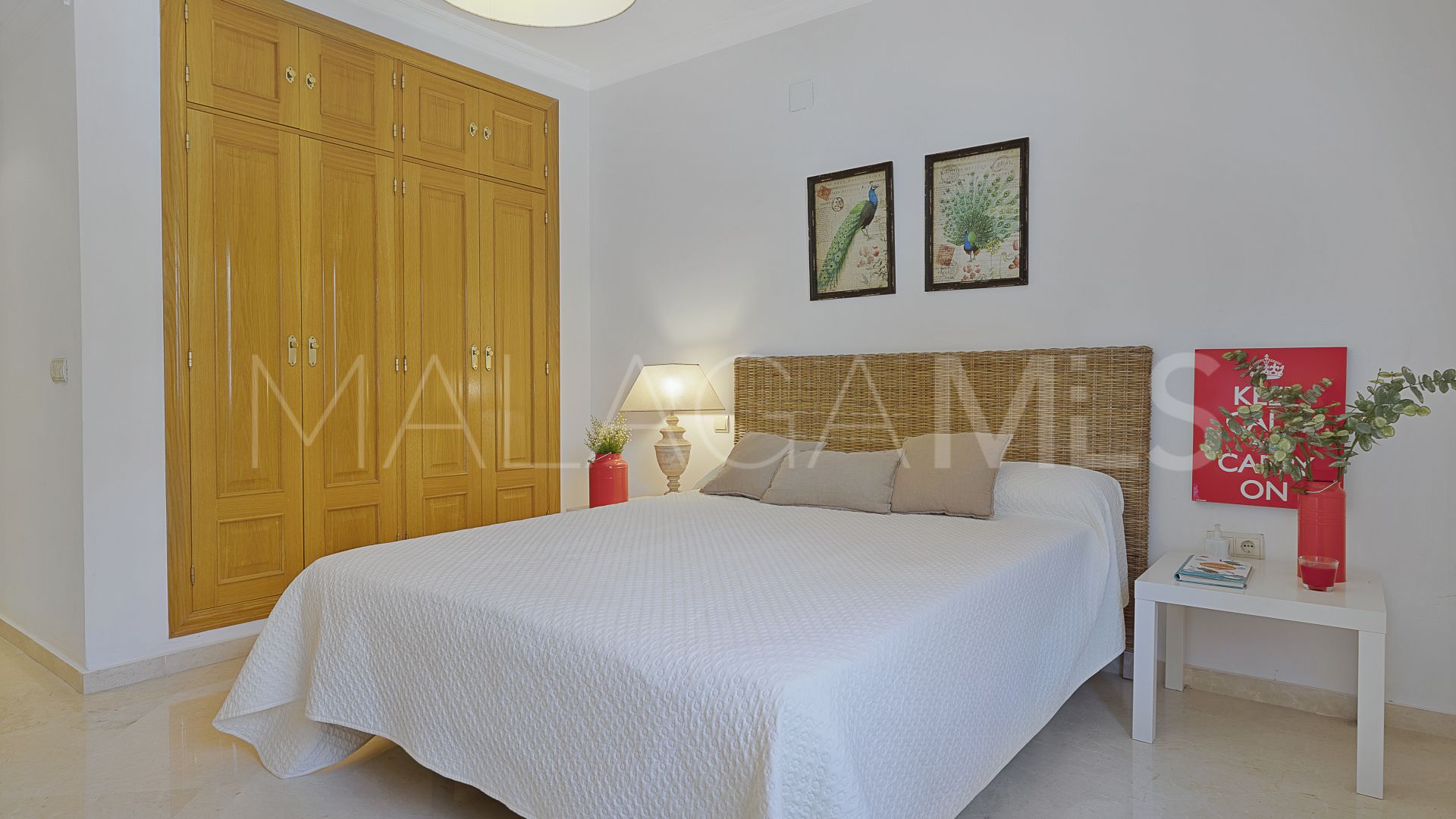 San Pedro de Alcantara, apartamento planta baja a la venta de 3 bedrooms