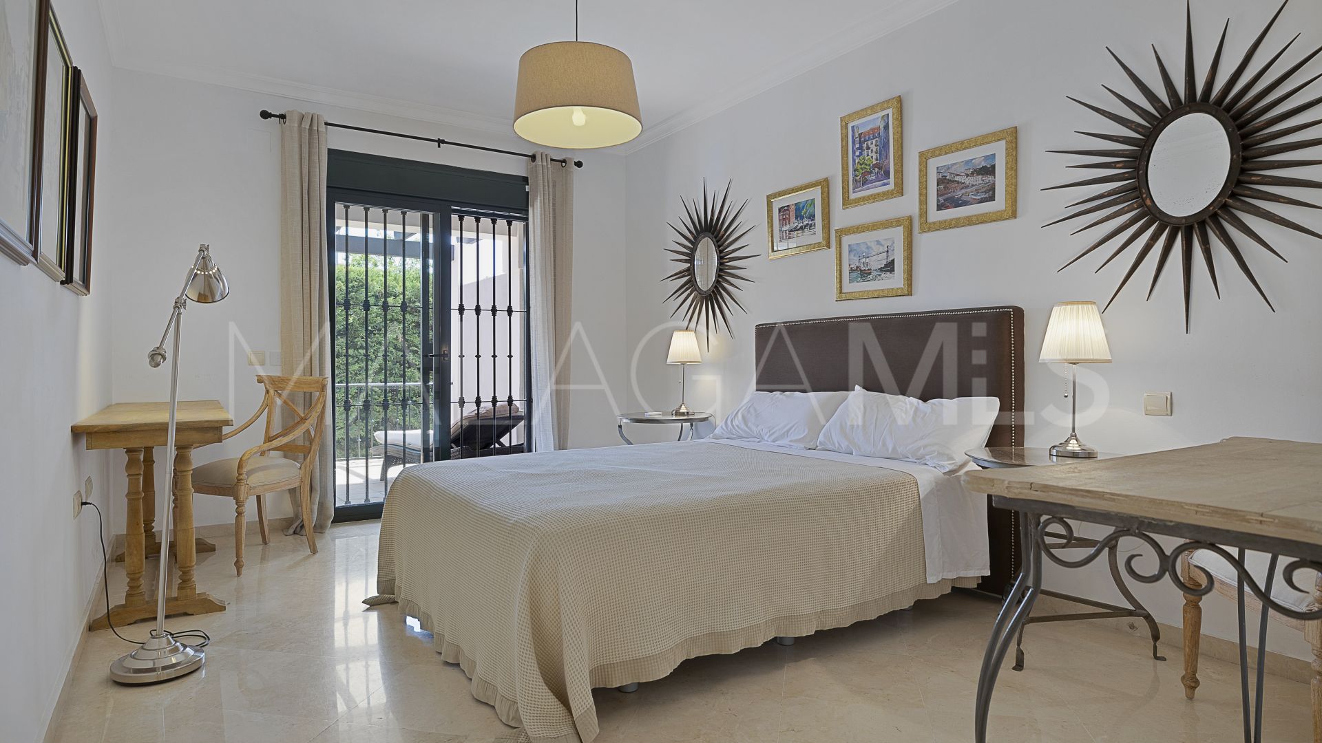 San Pedro de Alcantara, apartamento planta baja a la venta de 3 bedrooms