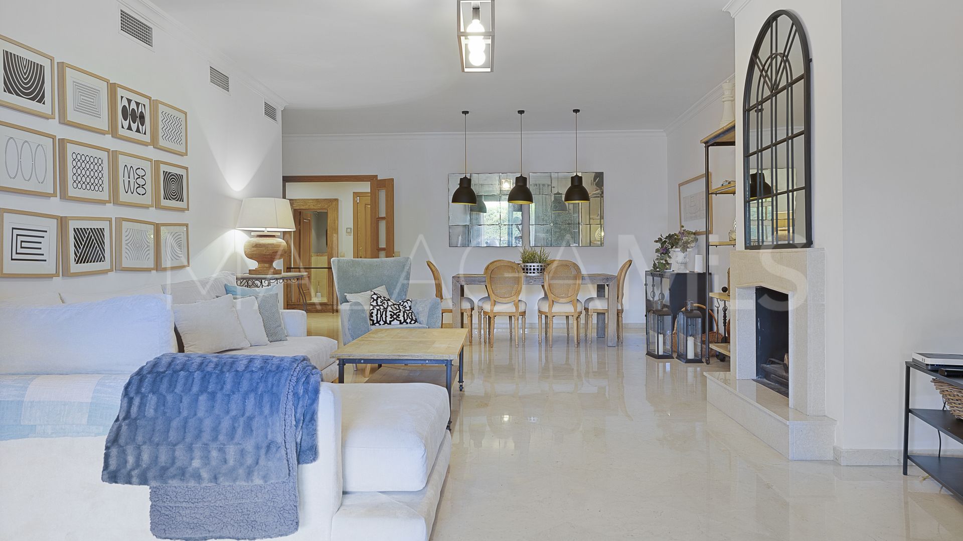 San Pedro de Alcantara, apartamento planta baja a la venta de 3 bedrooms