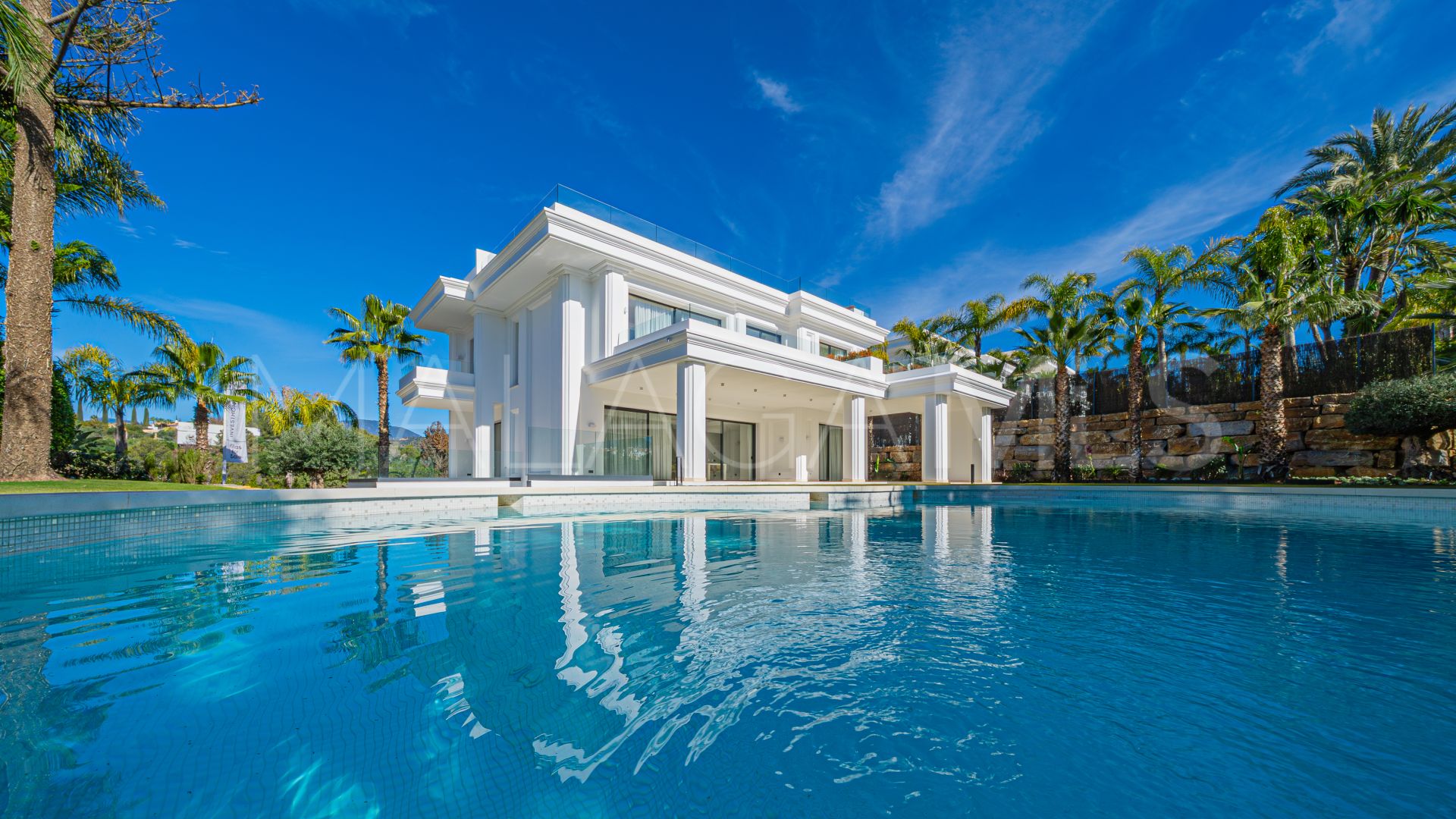 Villa for sale in Las Lomas del Marbella Club