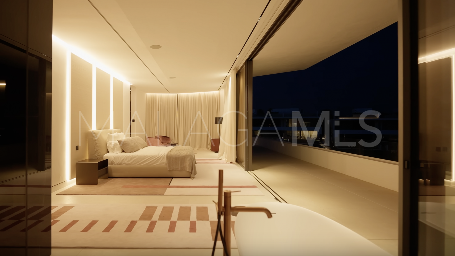 Villa for sale in Marbella Goldene Meile